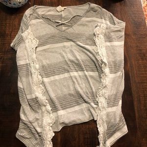 Striped poncho style top 🖤
